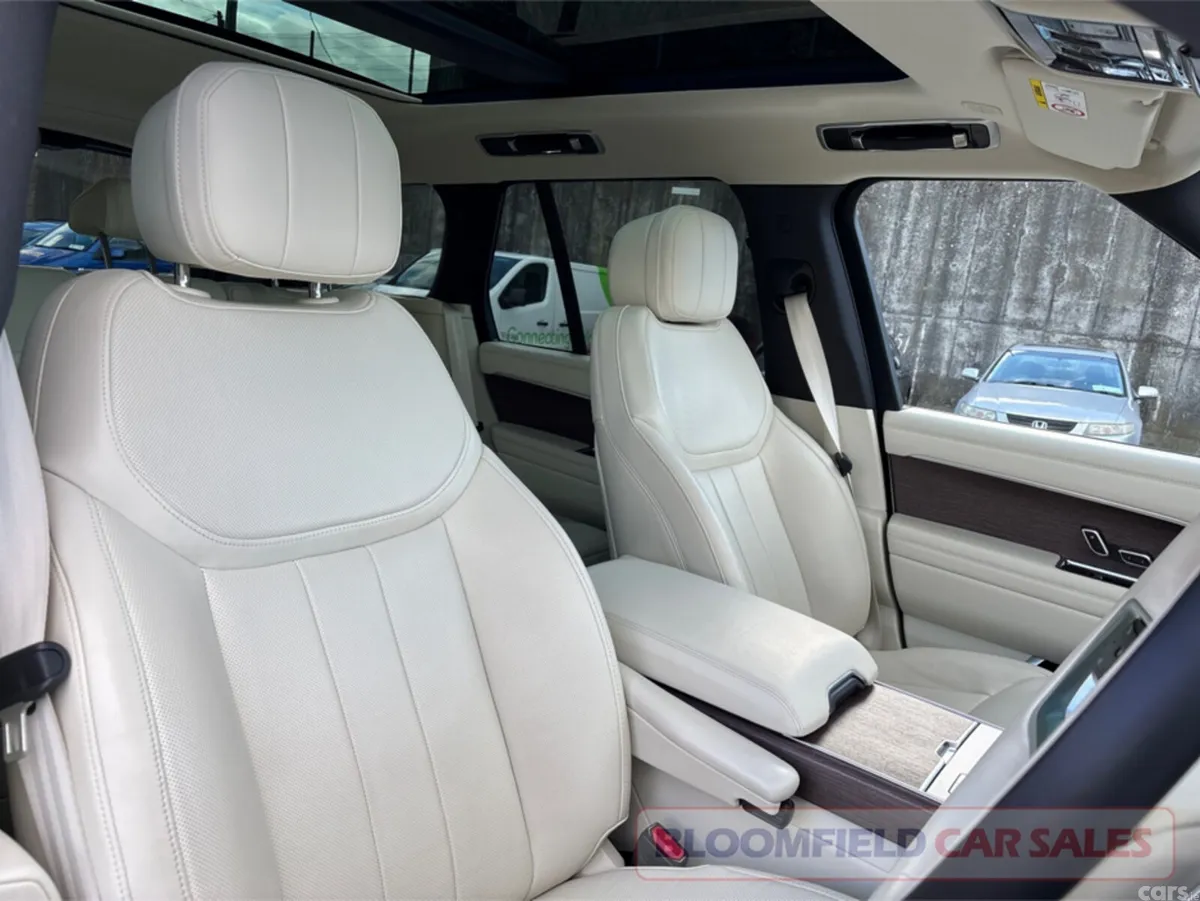 Land Rover Range Rover SUV, Petrol Plug-in Hybrid, 2025, Black