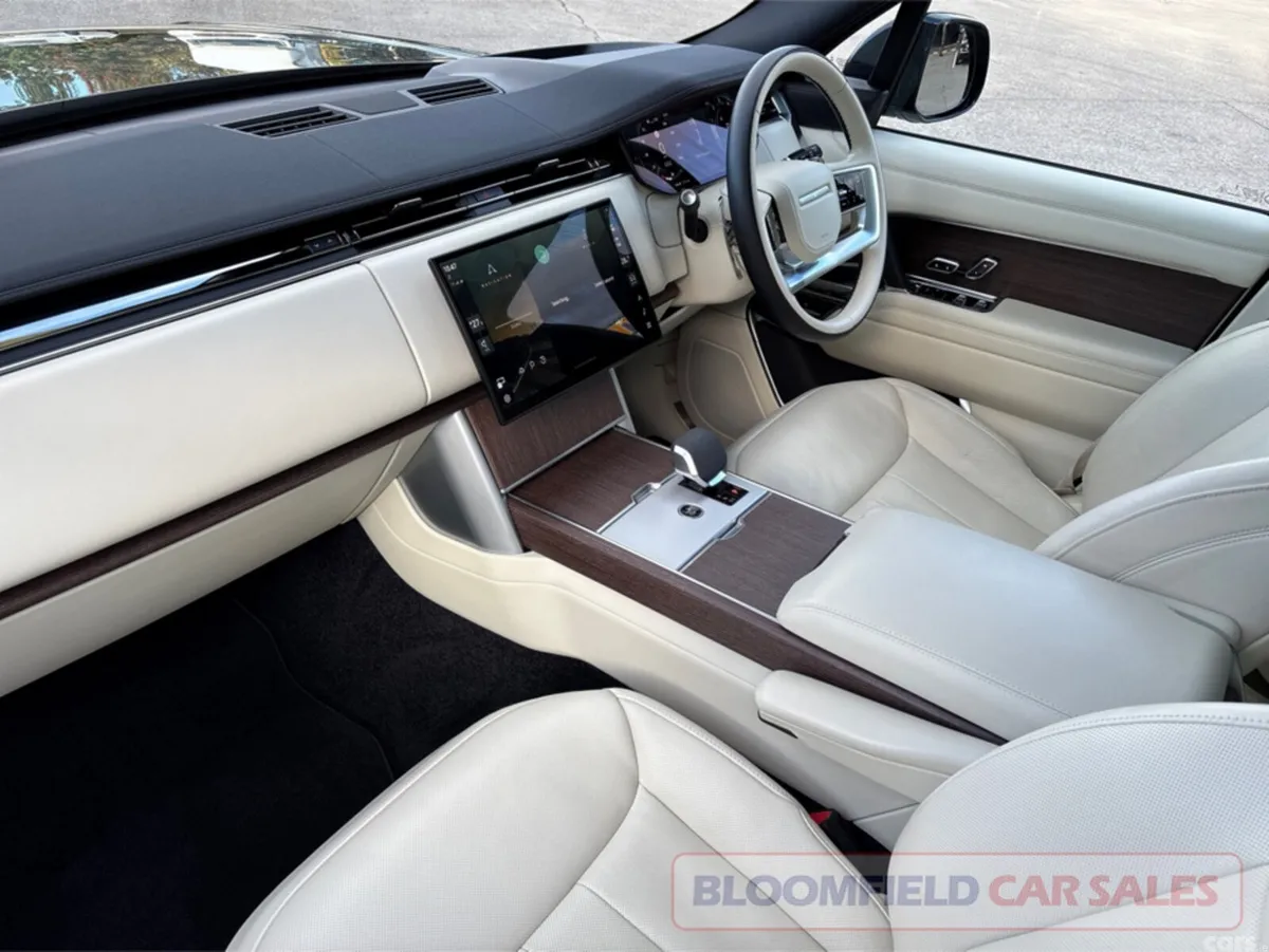 Land Rover Range Rover SUV, Petrol Plug-in Hybrid, 2025, Black