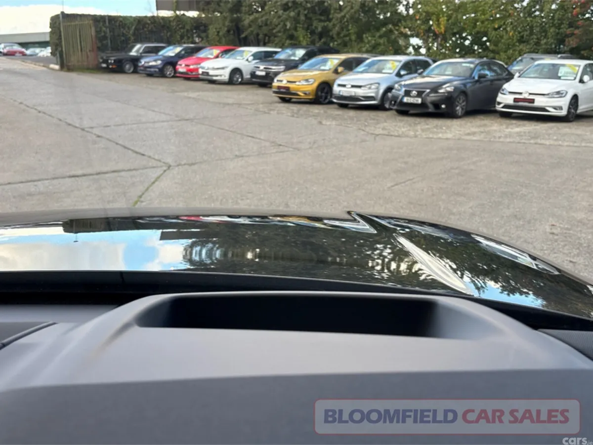 Land Rover Range Rover SUV, Petrol Plug-in Hybrid, 2025, Black