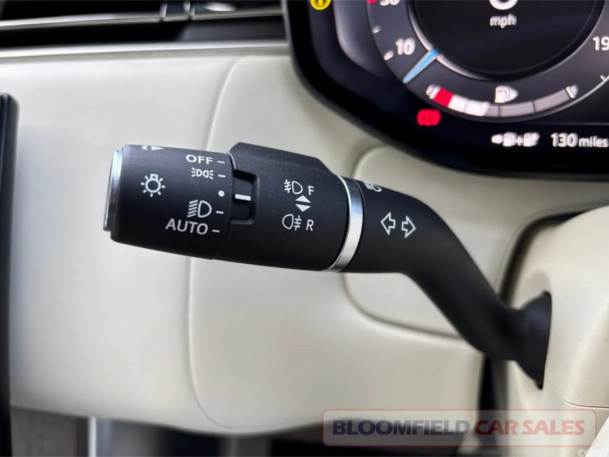 Land Rover Range Rover SUV, Petrol Plug-in Hybrid, 2025, Black