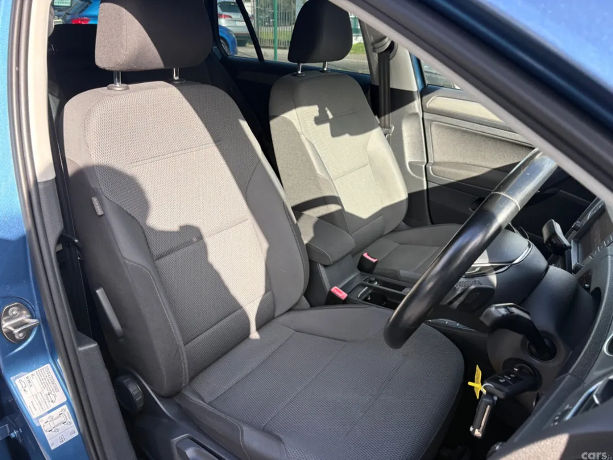 Volkswagen Golf Hatchback, Petrol, 2015, Blue