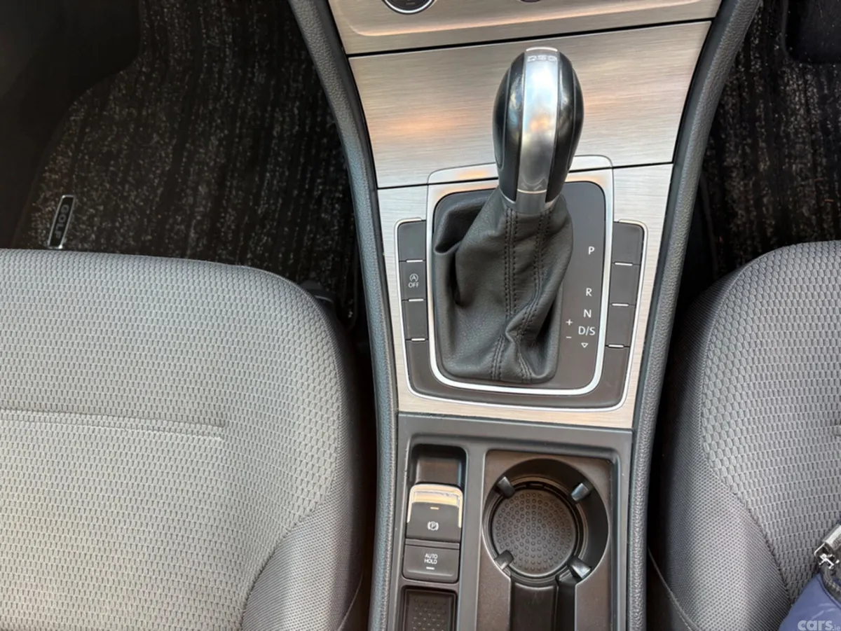 Volkswagen Golf Hatchback, Petrol, 2015, Blue