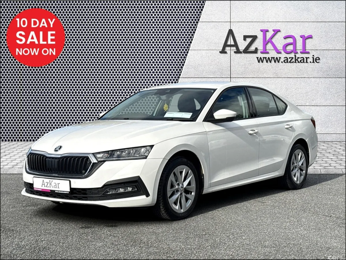 Skoda Octavia Hatchback, Diesel, 2024, White