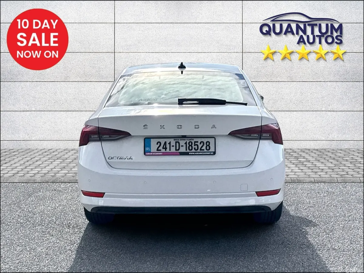 Skoda Octavia Hatchback, Diesel, 2024, White