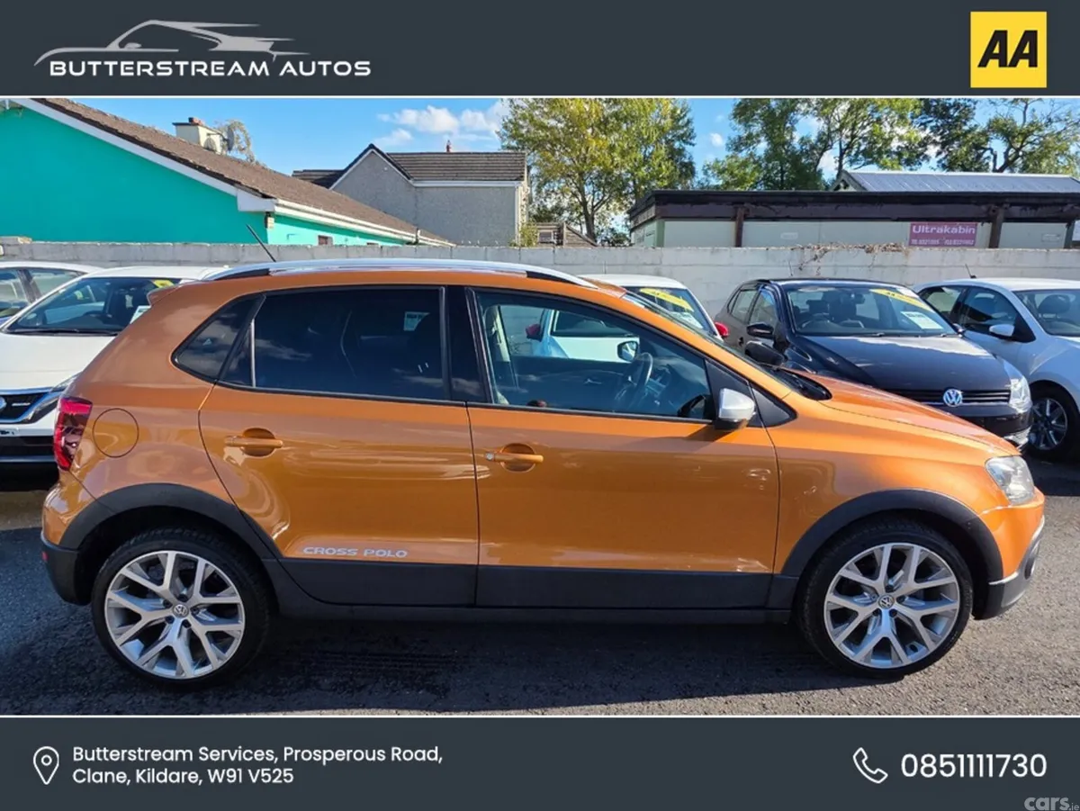 Volkswagen Polo Hatchback, Petrol, 2015, Orange