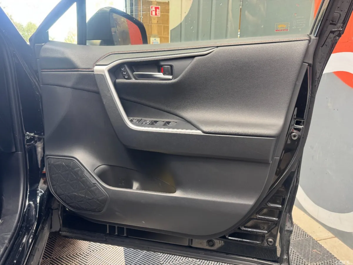 Toyota RAV4 SUV, Petrol Hybrid, 2024, Black