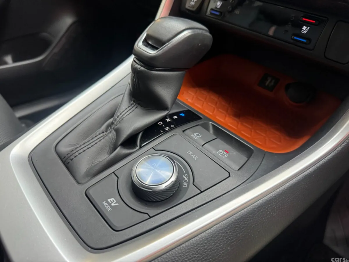 Toyota RAV4 SUV, Petrol Hybrid, 2023, Red