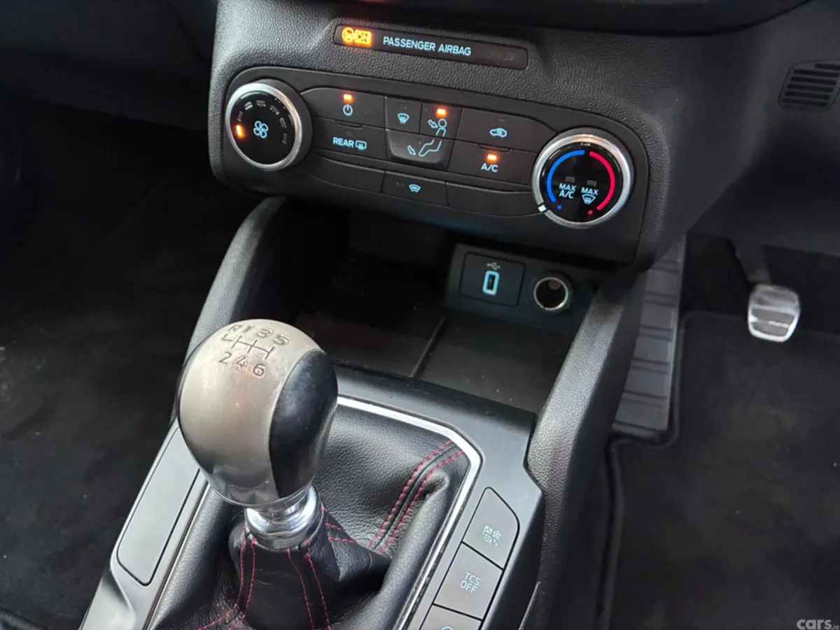 Ford Focus Hatchback, Diesel, 2019, Black