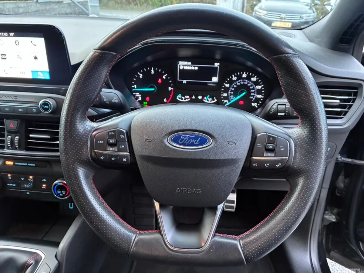 Ford Focus Hatchback, Diesel, 2019, Black