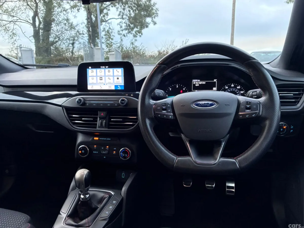 Ford Focus Hatchback, Diesel, 2019, Black