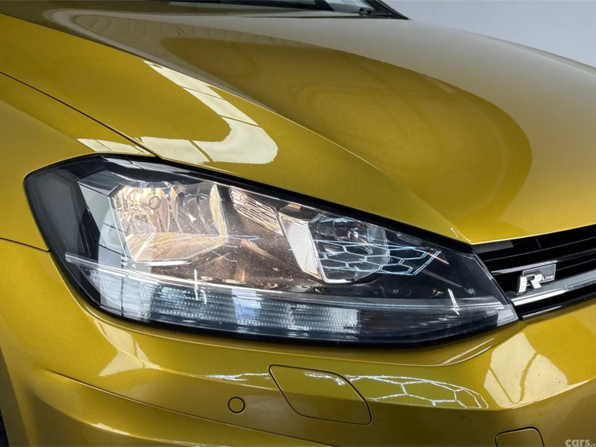 Volkswagen Golf Hatchback, Petrol, 2018, Yellow