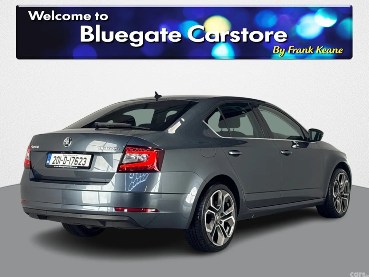 Skoda Octavia Hatchback, Petrol, 2020, Grey