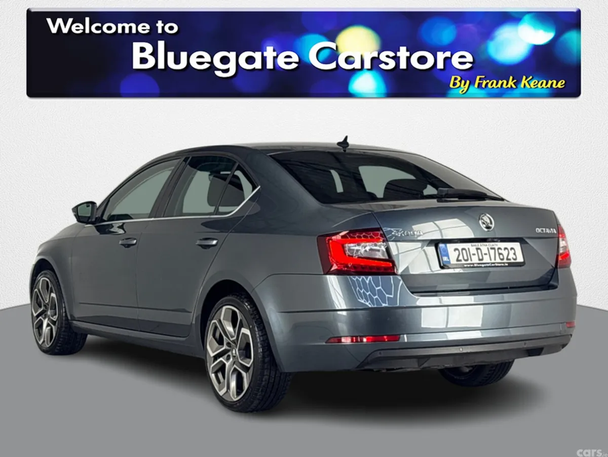Skoda Octavia Hatchback, Petrol, 2020, Grey