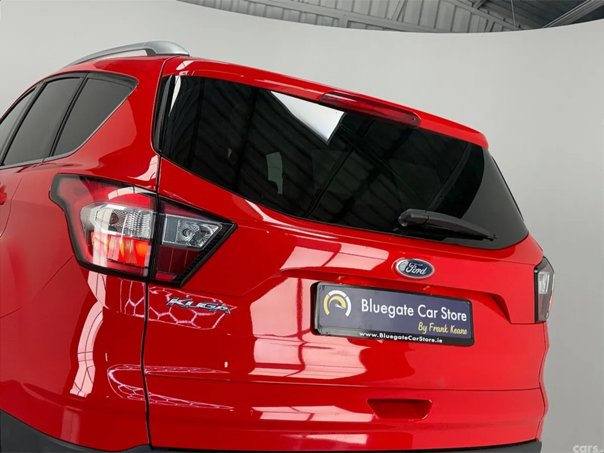 Ford Kuga MPV, Diesel, 2019, Red