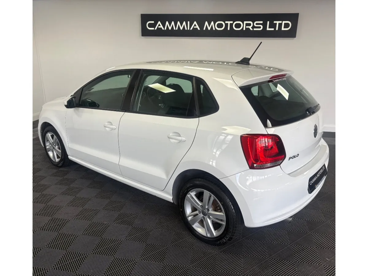 Volkswagen Polo Hatchback, Petrol, 2014, White