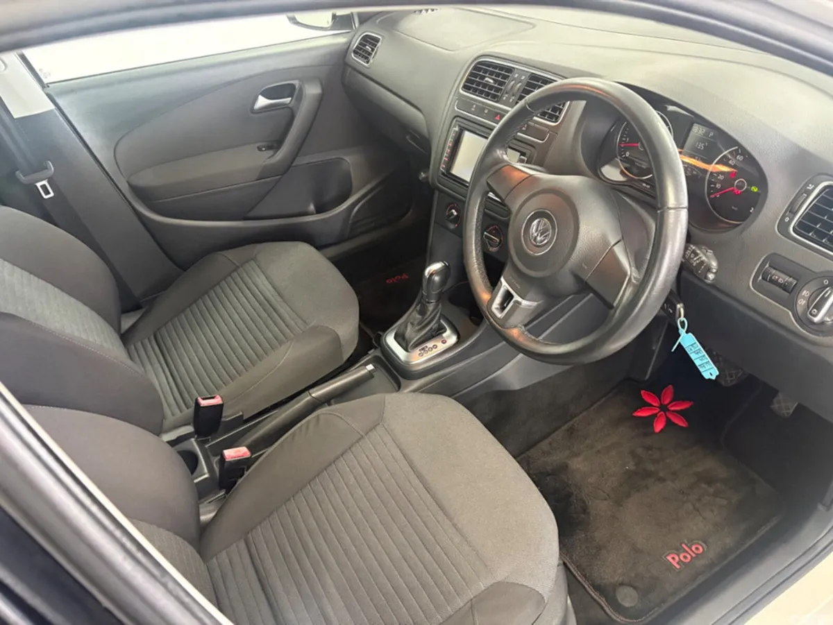 Volkswagen Polo Hatchback, Petrol, 2014, White