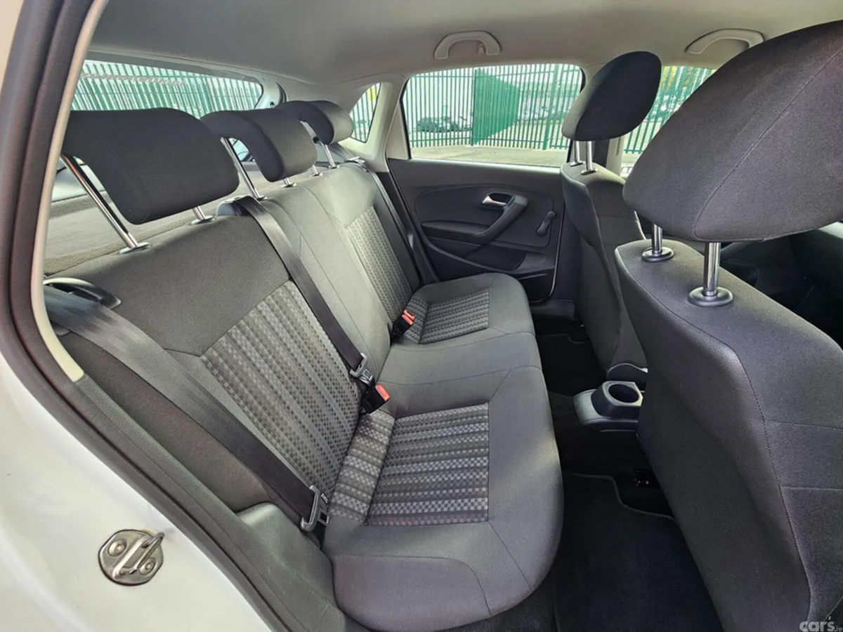 Volkswagen Polo Hatchback, Petrol, 2017, White