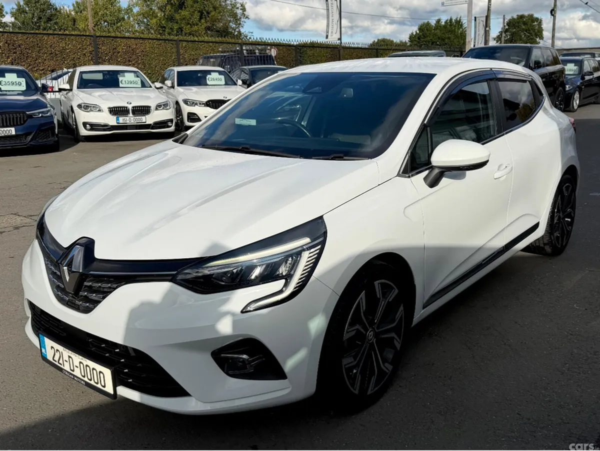 Renault Clio Hatchback, Petrol, 2022, White
