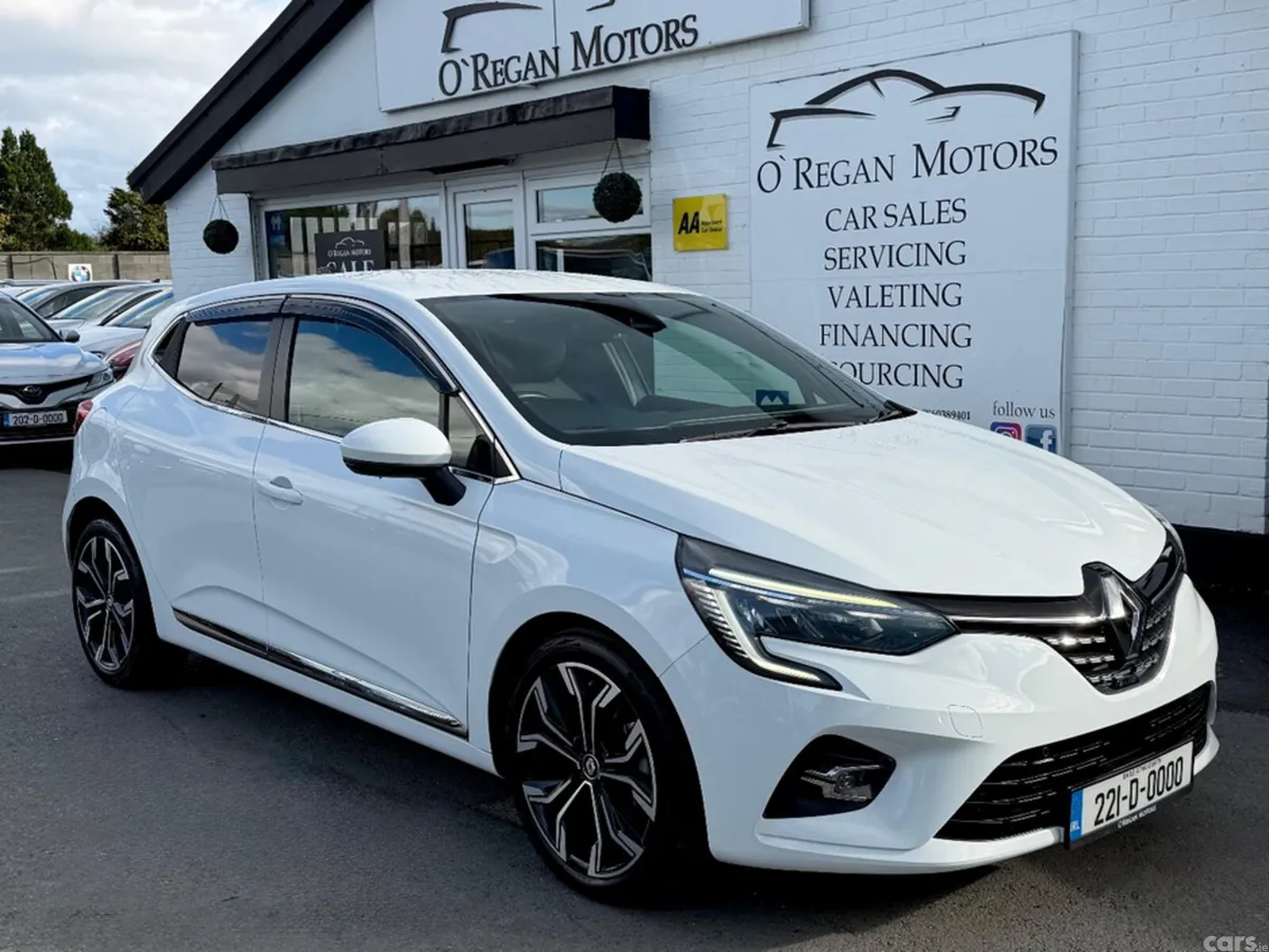 Renault Clio Hatchback, Petrol, 2022, White