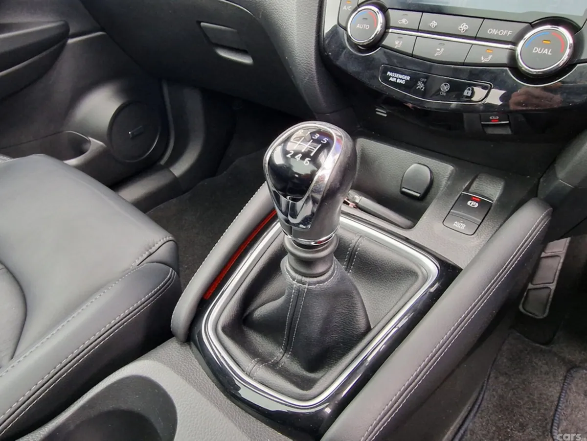 Nissan Qashqai SUV, Diesel, 2020, Black