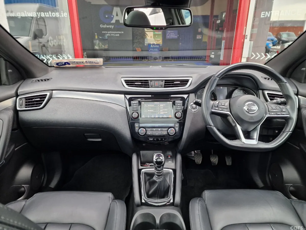 Nissan Qashqai SUV, Diesel, 2020, Black