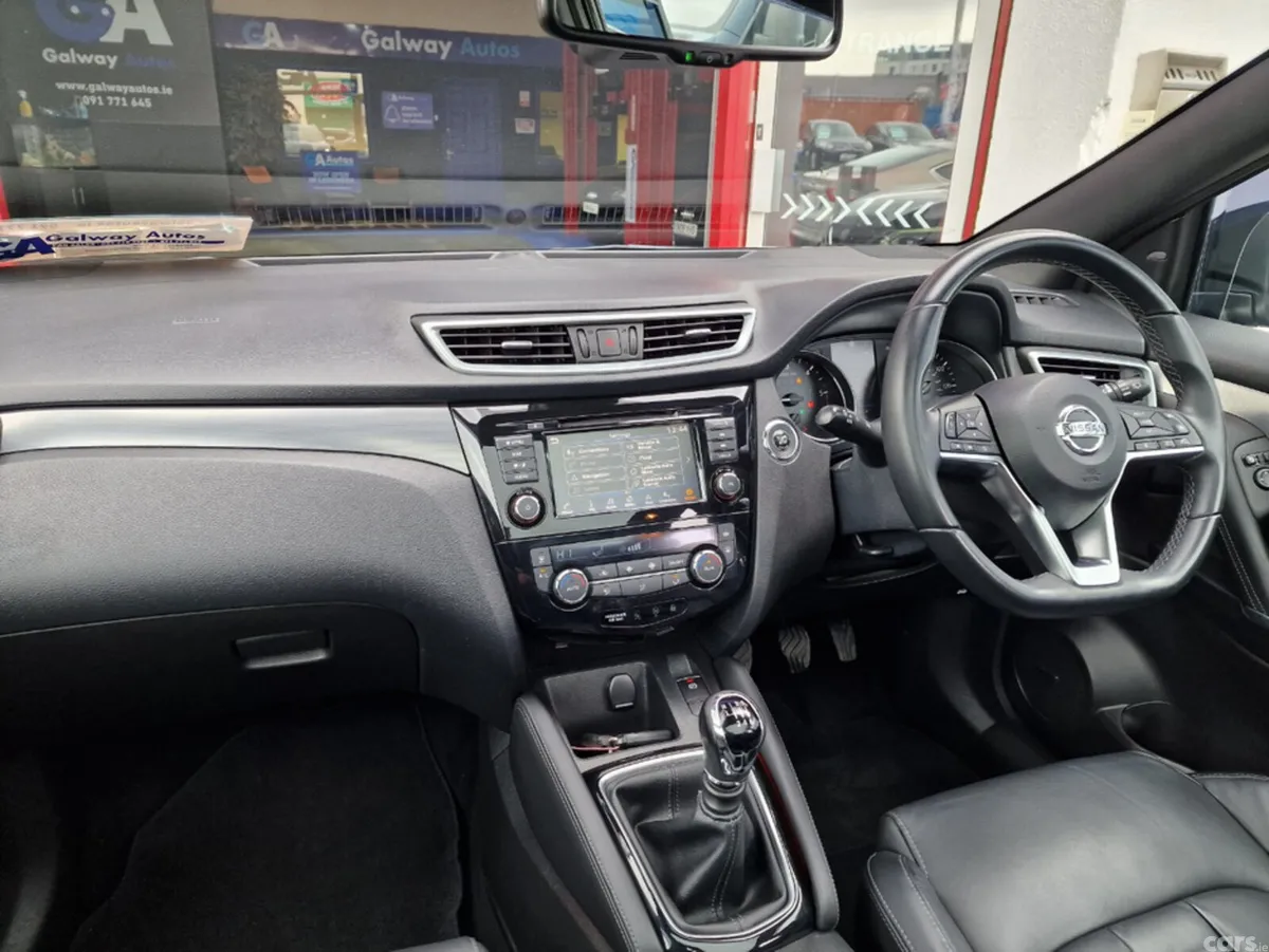 Nissan Qashqai SUV, Diesel, 2020, Black