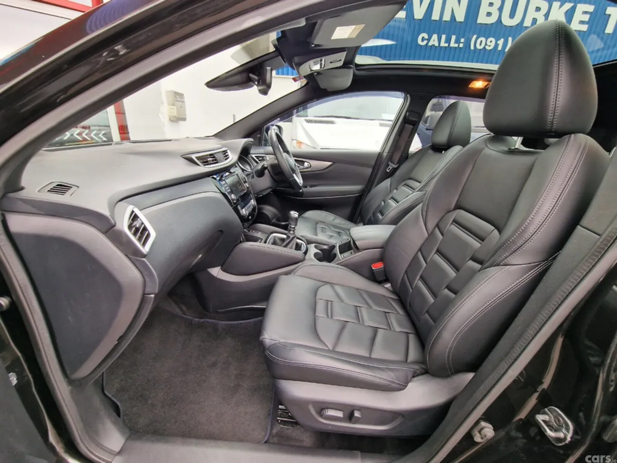Nissan Qashqai SUV, Diesel, 2020, Black