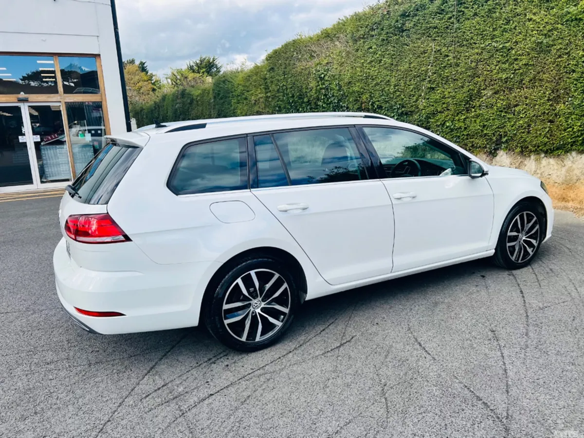 Volkswagen Golf Estate, Petrol, 2019, White