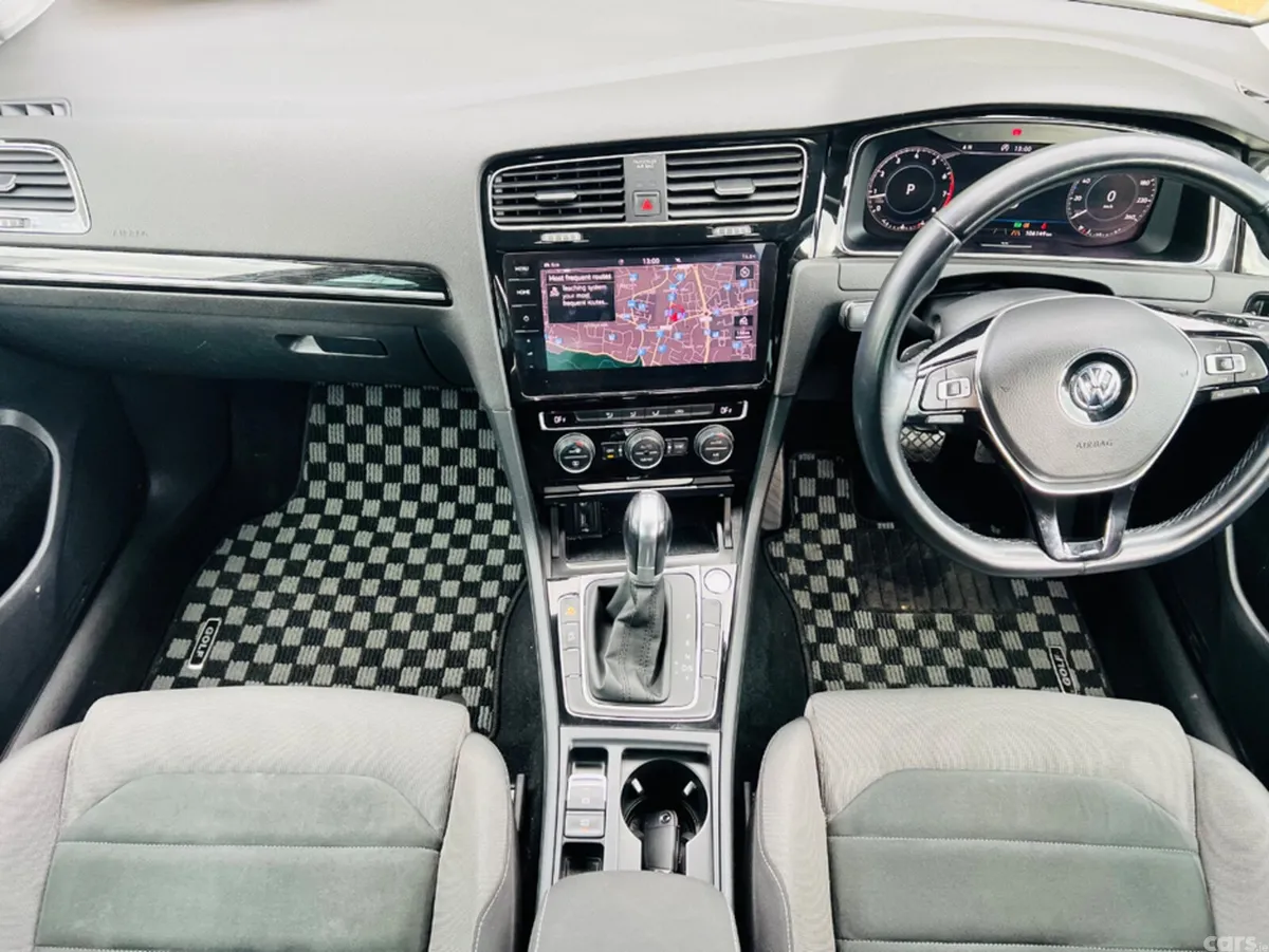 Volkswagen Golf Estate, Petrol, 2019, White
