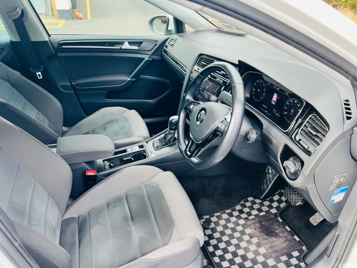 Volkswagen Golf Estate, Petrol, 2019, White