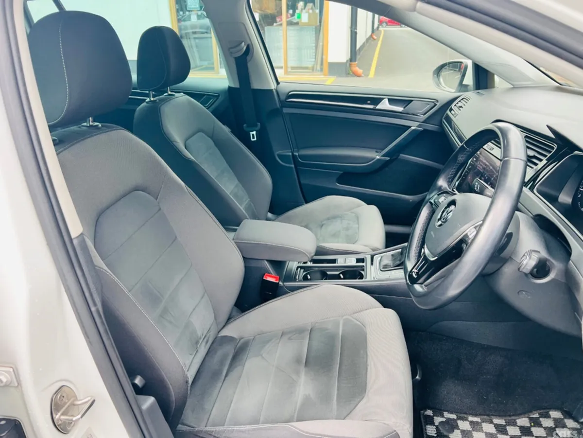 Volkswagen Golf Estate, Petrol, 2019, White