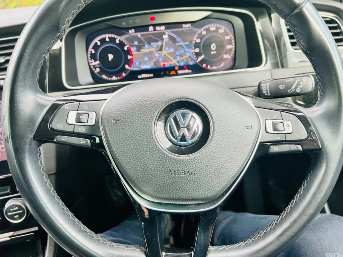 Volkswagen Golf Estate, Petrol, 2019, White