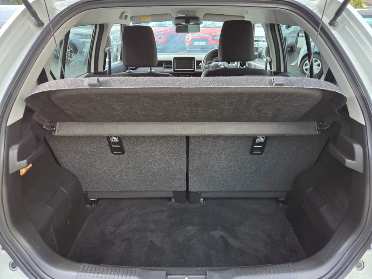 Suzuki Ignis Hatchback, Petrol, 2021, White