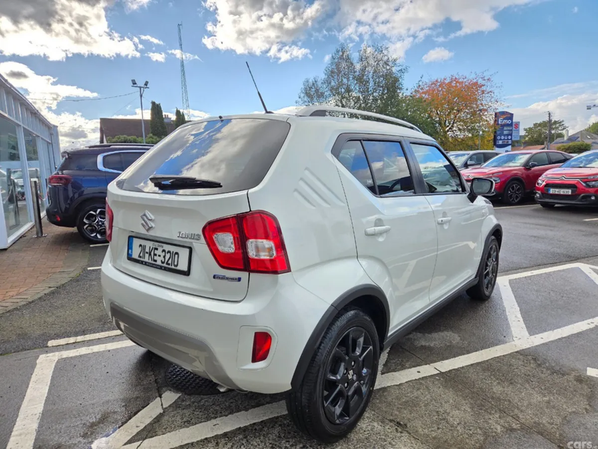 Suzuki Ignis Hatchback, Petrol, 2021, White