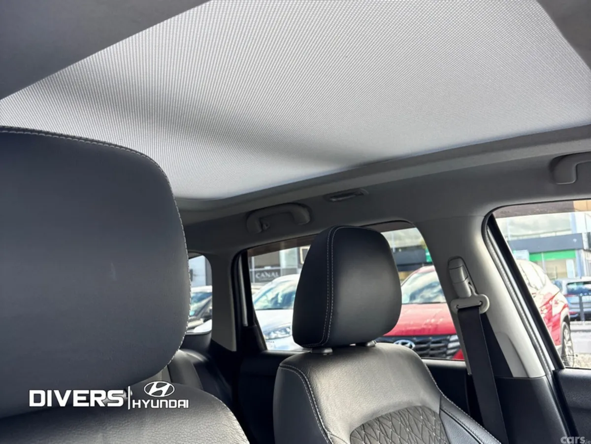 Suzuki Vitara Hatchback, Petrol, 2021, White