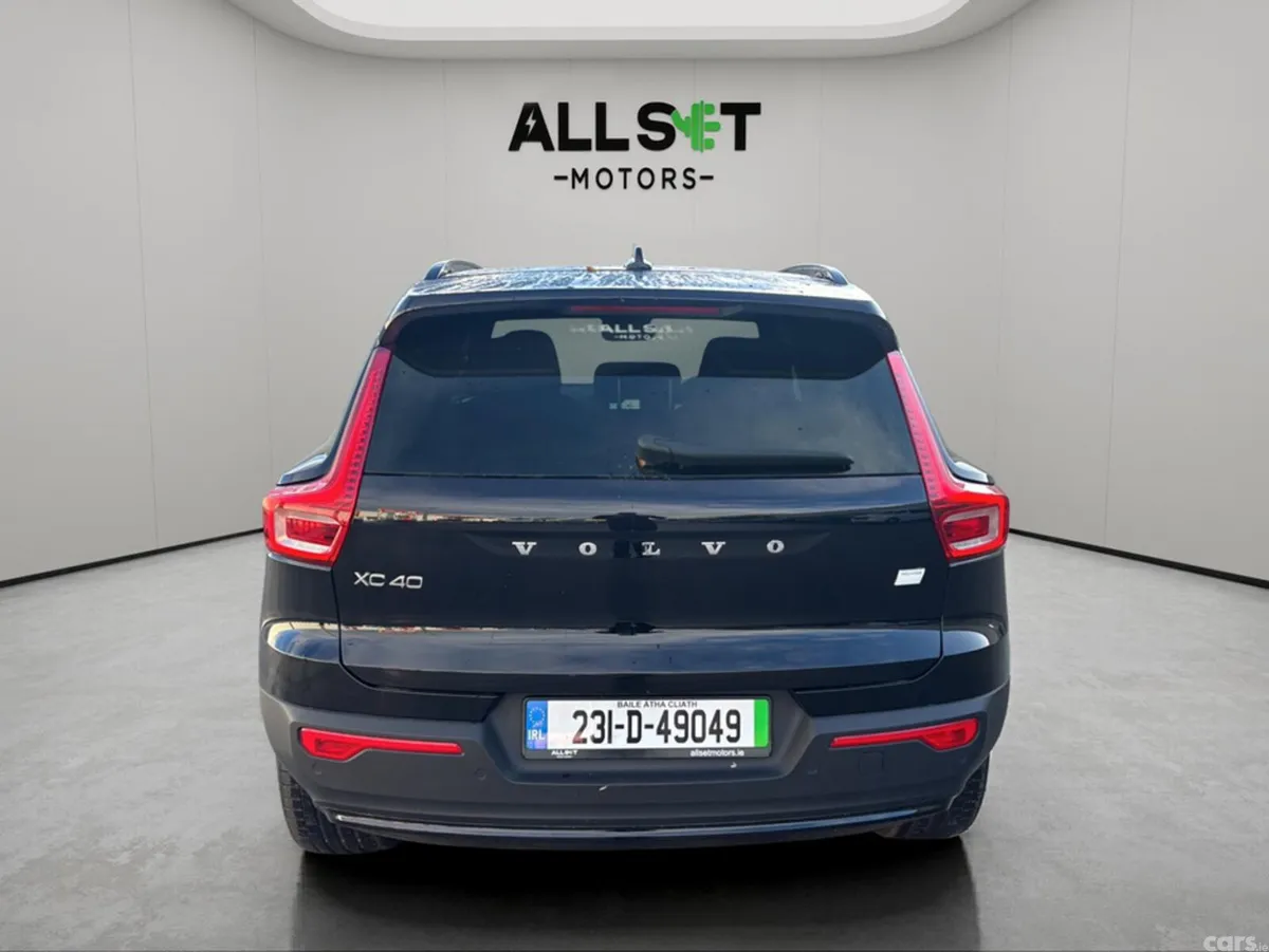 Volvo XC40 Estate, Electric, 2023, Black