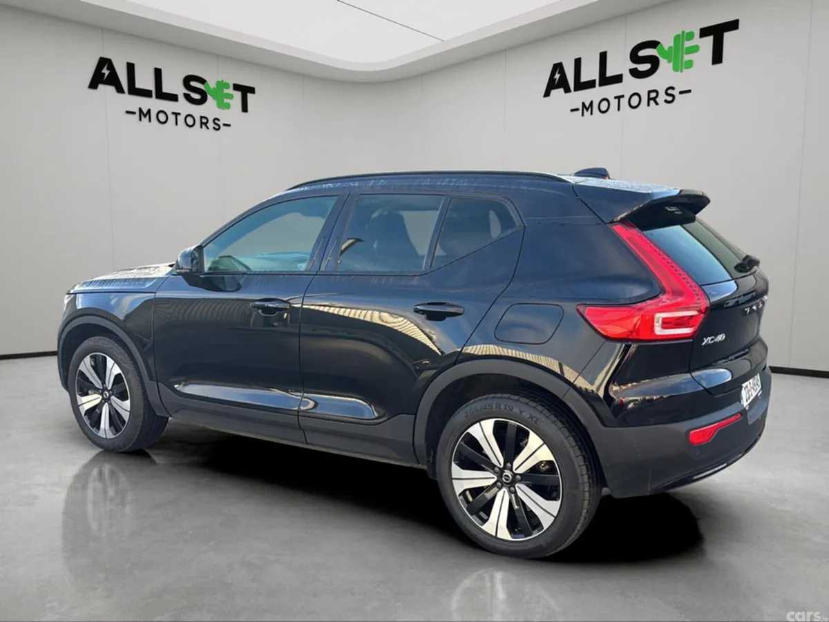 Volvo XC40 Estate, Electric, 2023, Black