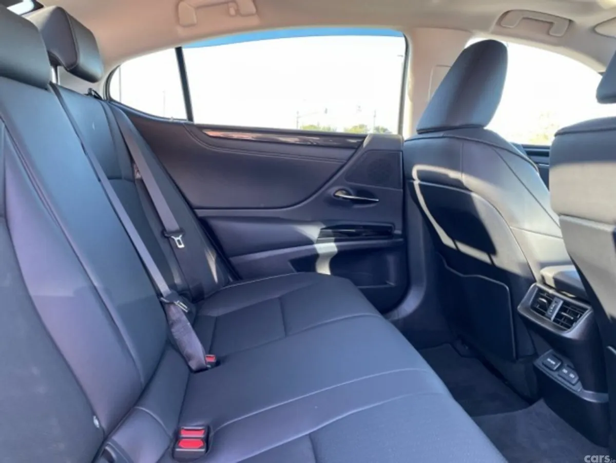 Lexus ES Saloon, Petrol Hybrid, 2025, Blue