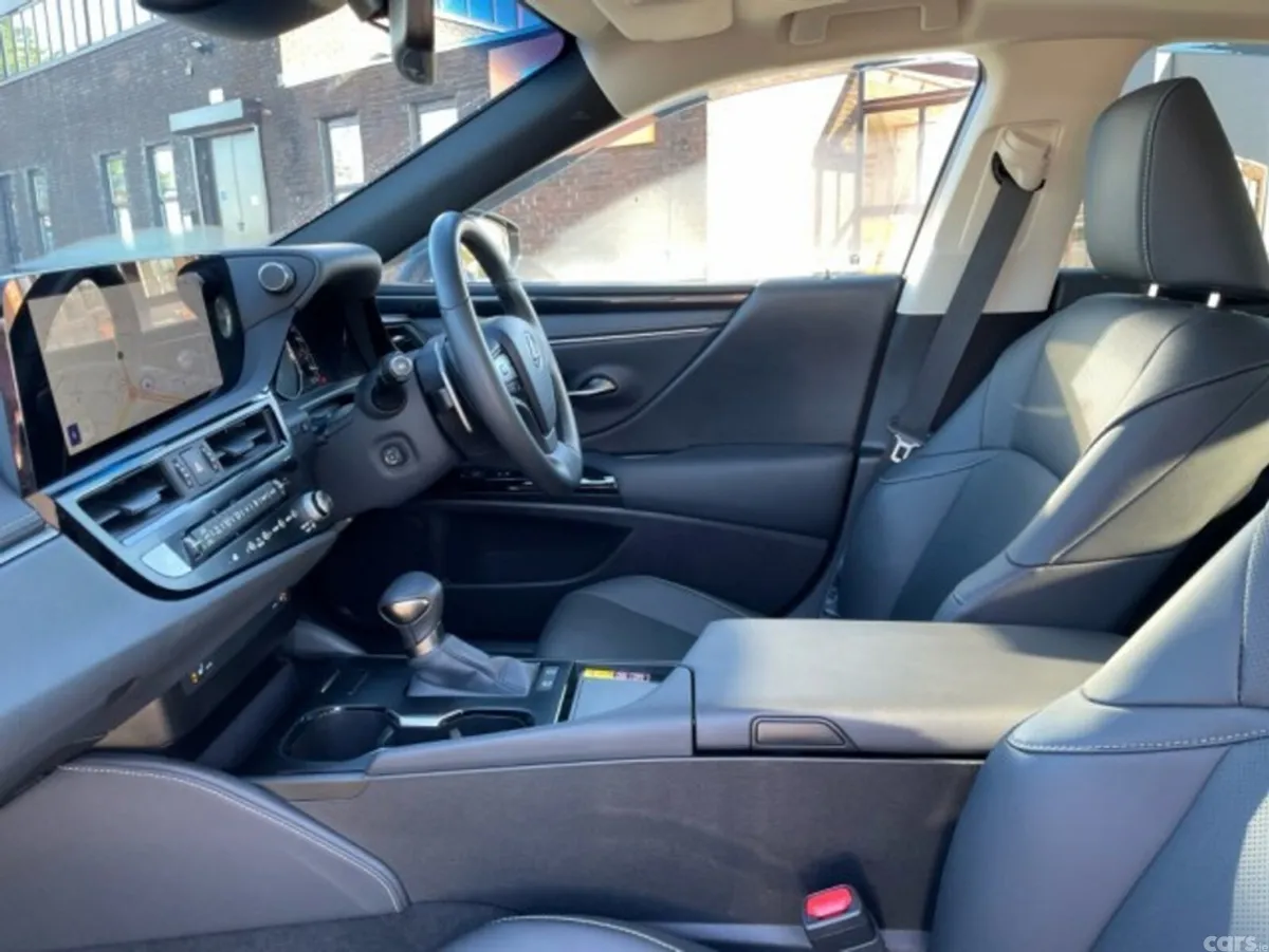 Lexus ES Saloon, Petrol Hybrid, 2025, Blue