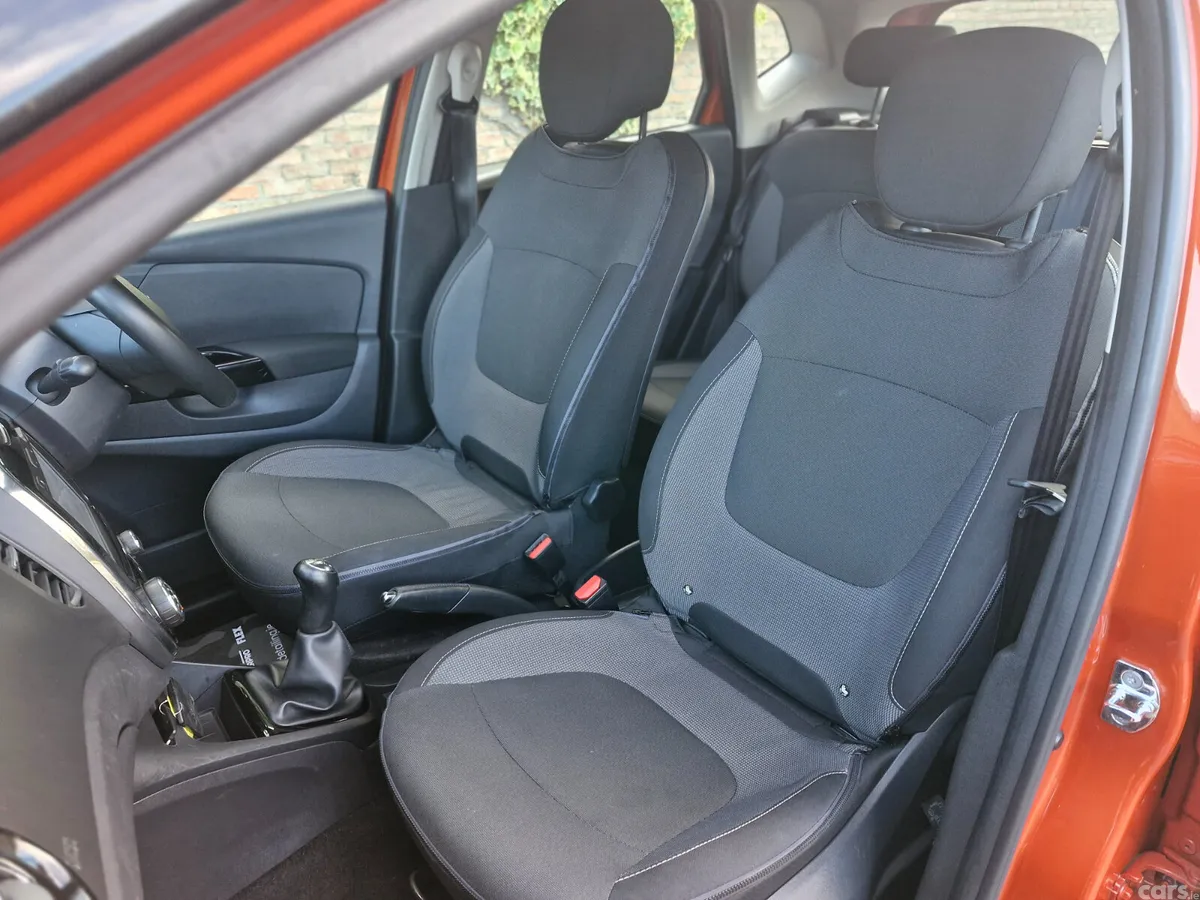 Renault Captur Hatchback, Petrol, 2016, Orange