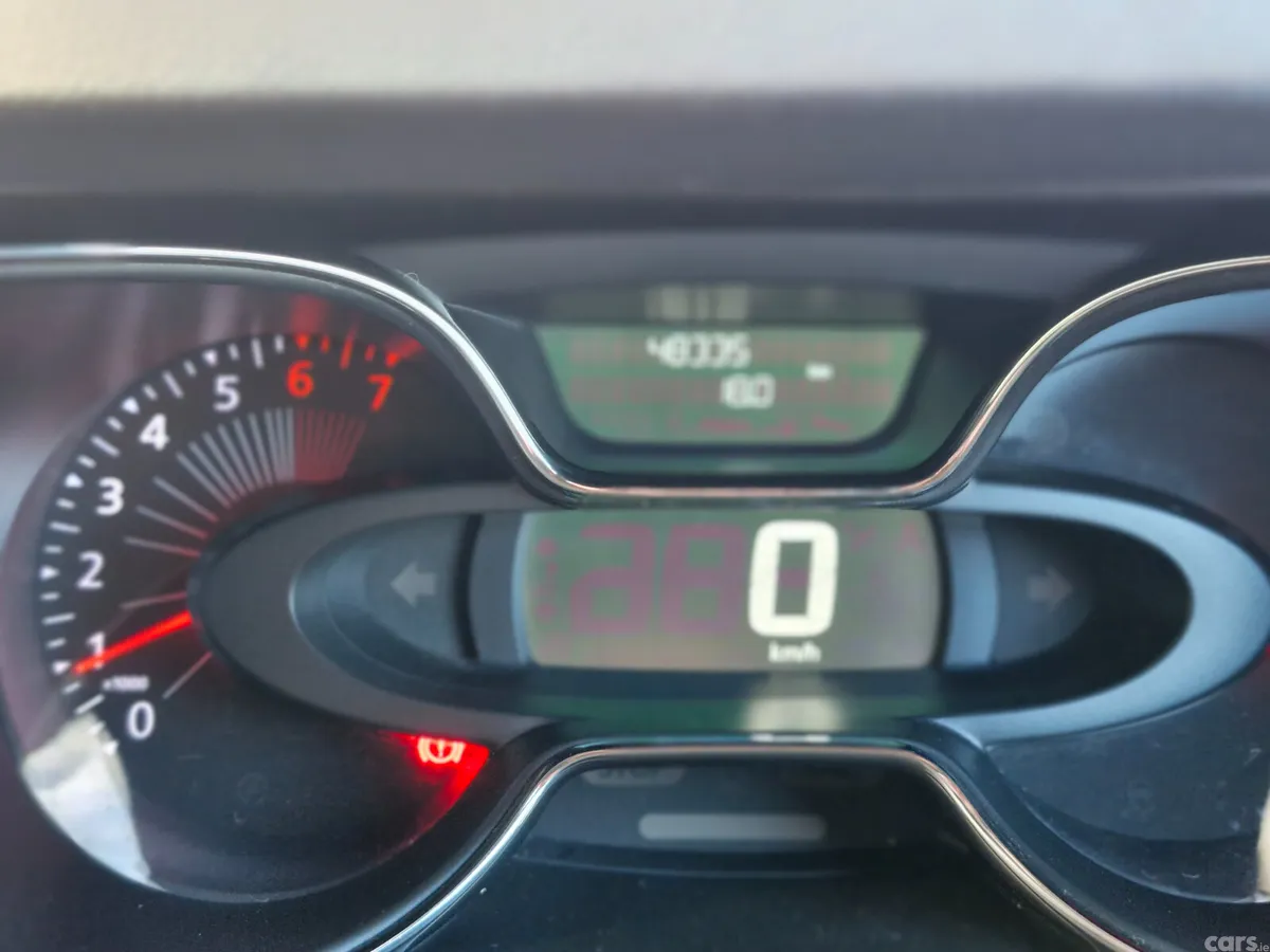 Renault Captur Hatchback, Petrol, 2016, Orange