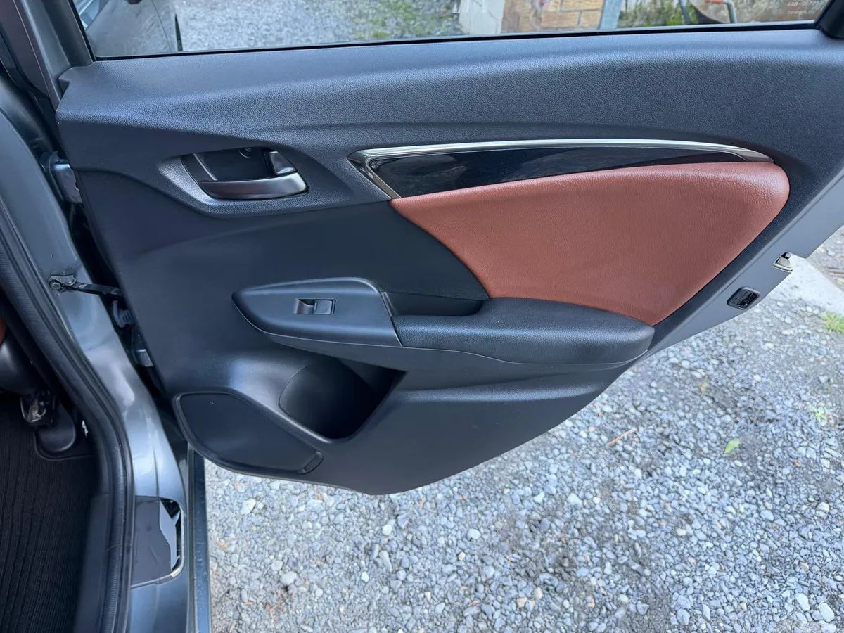 Honda Fit Hatchback, Petrol Hybrid, 2018, Grey
