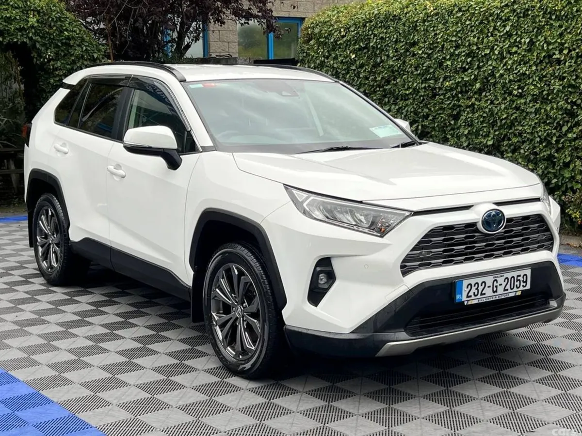 Toyota RAV4 Estate, Petrol Hybrid, 2023, White