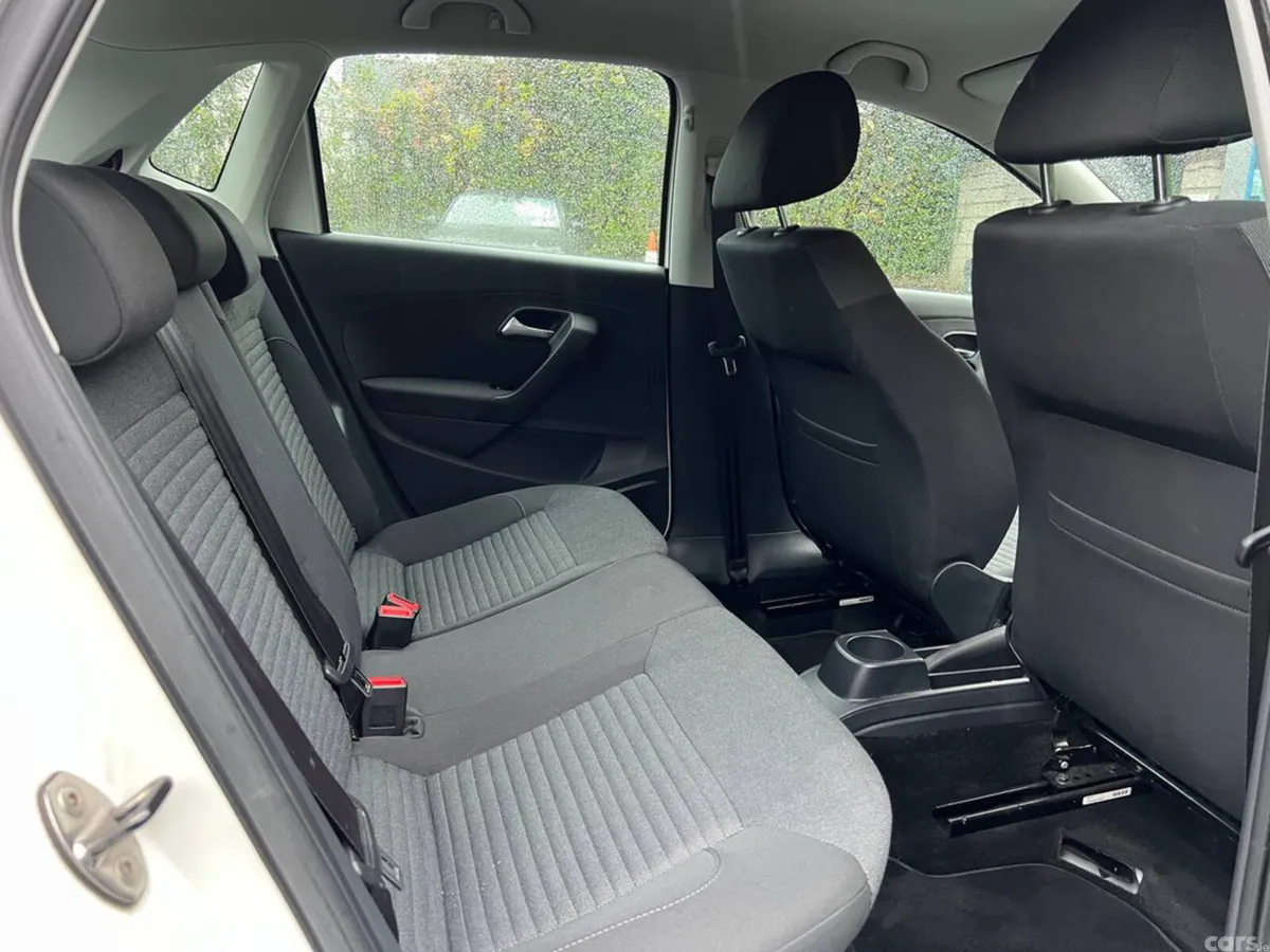 Volkswagen Polo Hatchback, Petrol, 2013, White