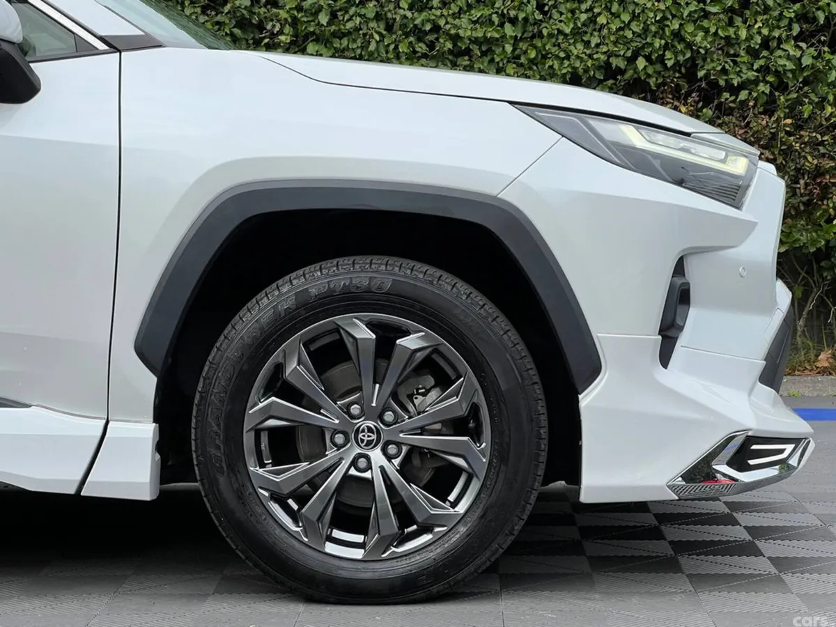Toyota RAV4 SUV, Petrol Hybrid, 2023, White