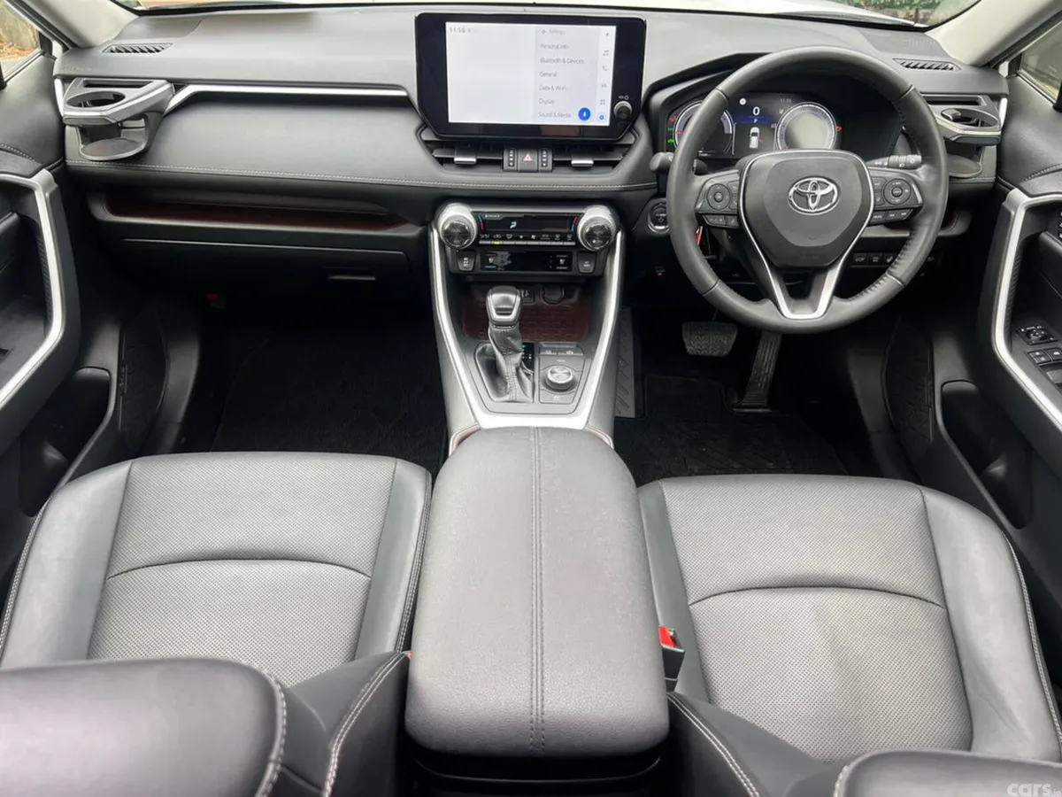 Toyota RAV4 SUV, Petrol Hybrid, 2023, White