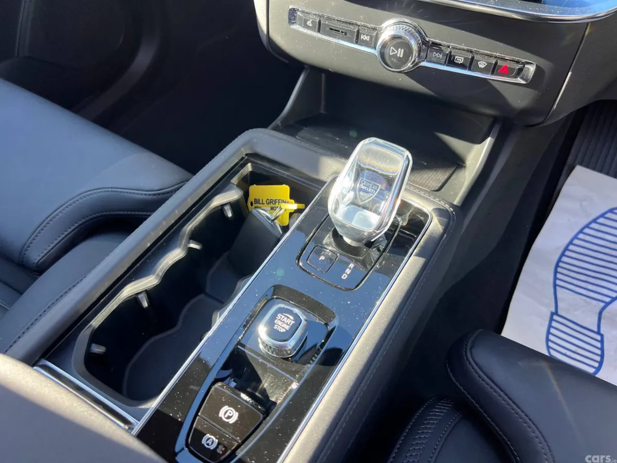 Volvo XC90 Estate, Petrol Plug-in Hybrid, 2025, Black