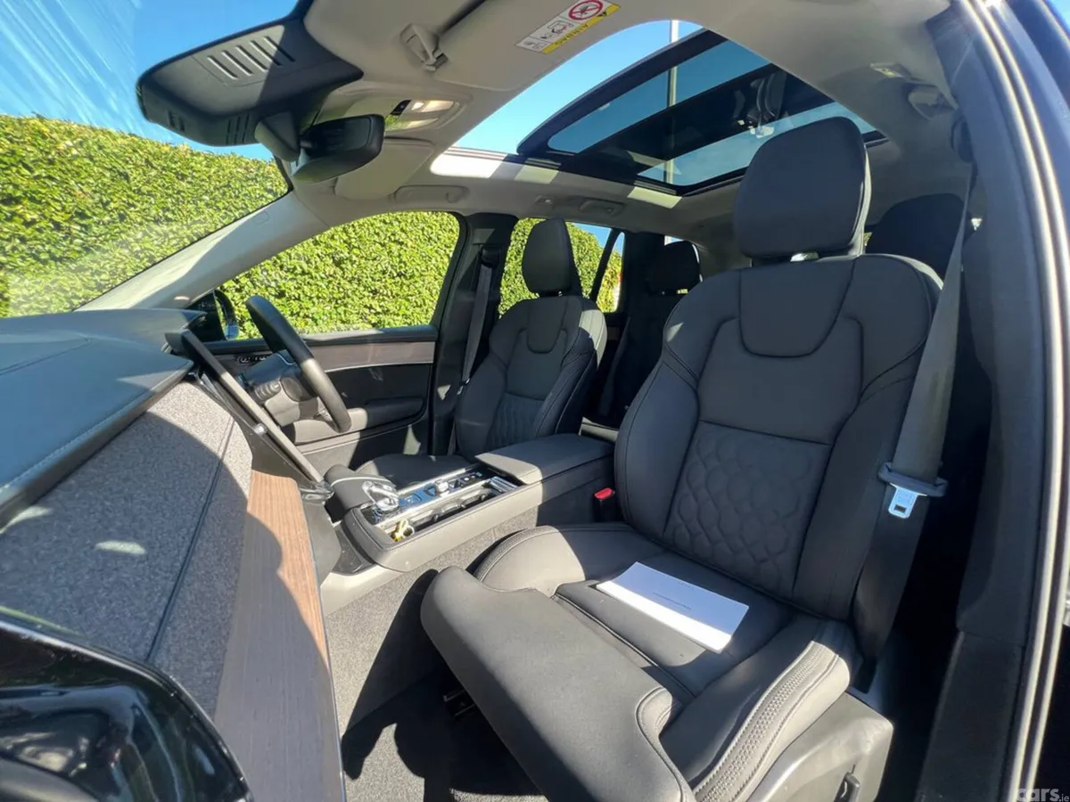 Volvo XC90 Estate, Petrol Plug-in Hybrid, 2025, Black