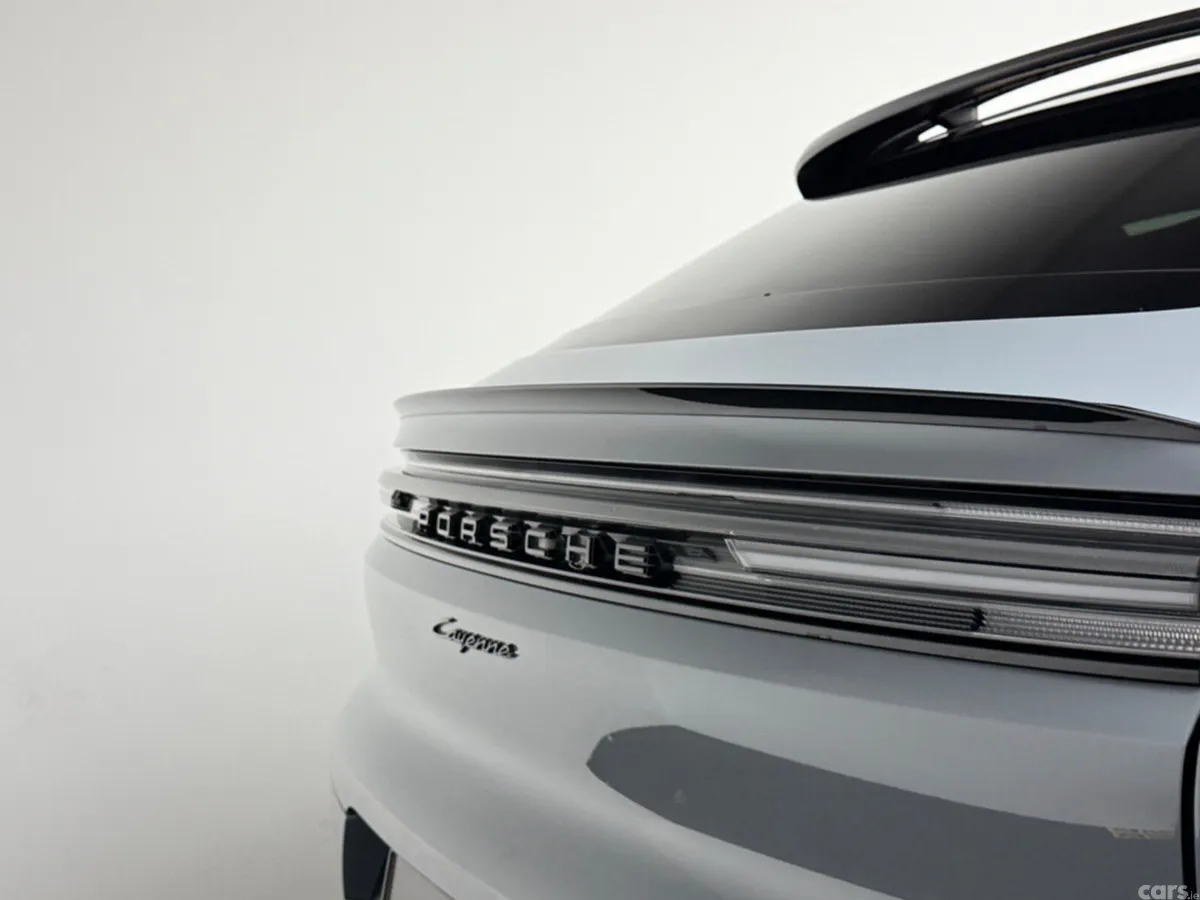 Porsche Cayenne Coupe, Petrol Plug-in Hybrid, 2024, Grey