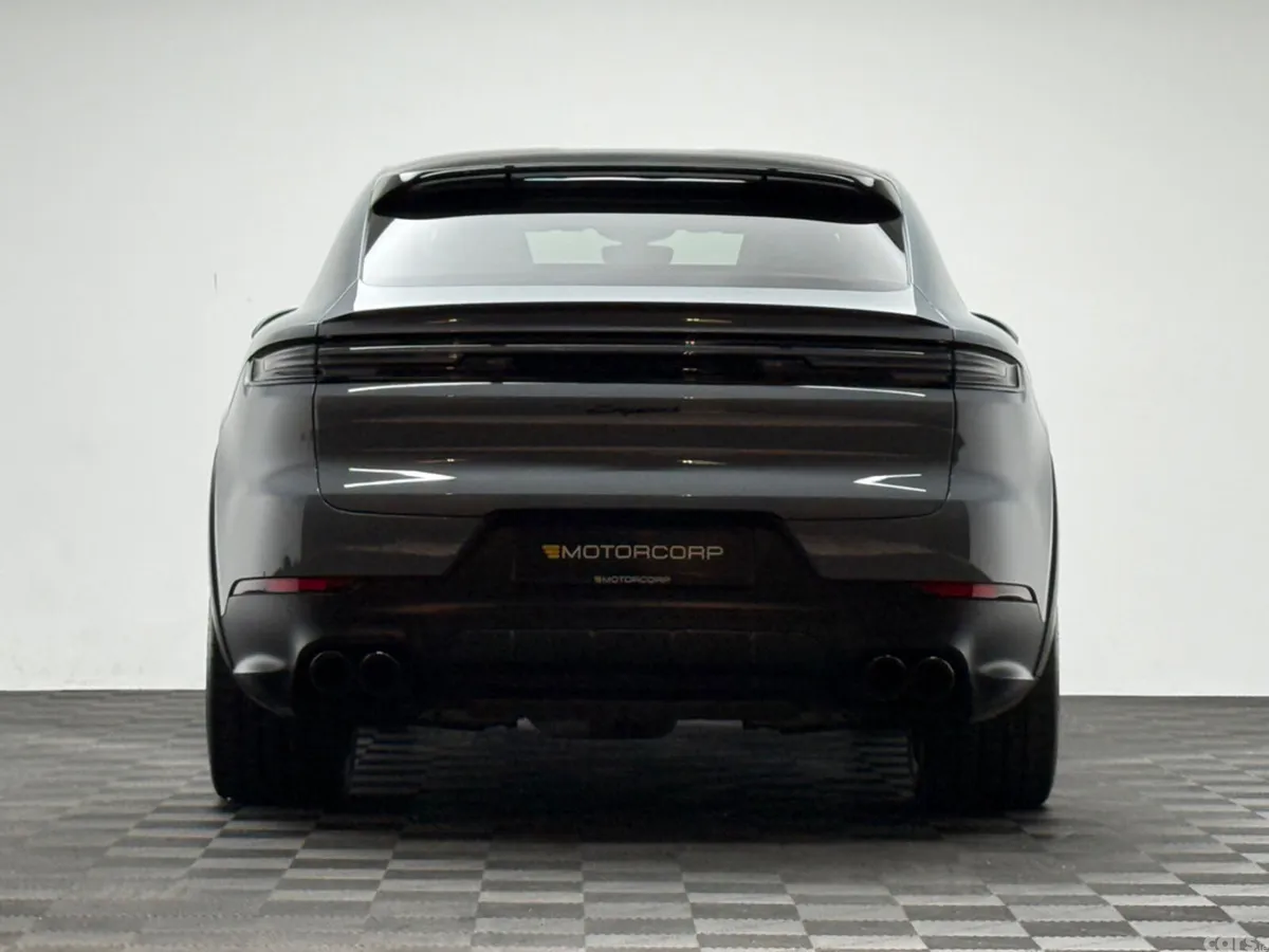Porsche Cayenne Coupe, Petrol Plug-in Hybrid, 2024, Grey